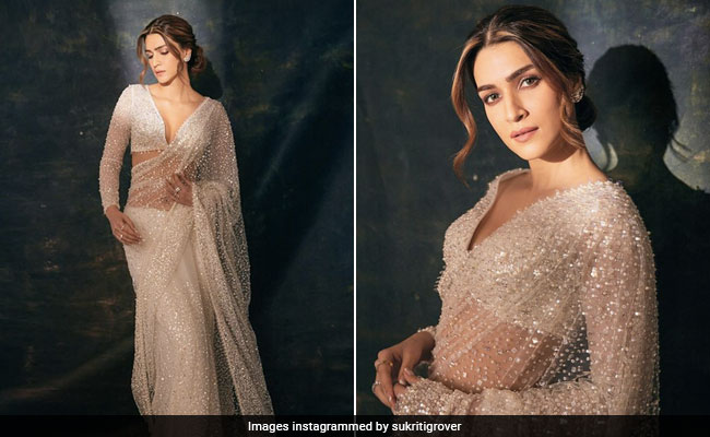 बॉलीवुड एक्ट्रेस कृति सेनन ने सीक्विन्ड साड़ी में फैन्स को बनाया दीवाना