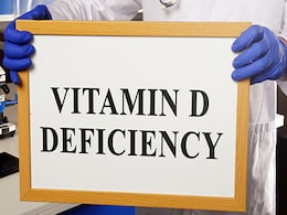 Vitamin D की कमी होने पर नजर आने लगते हैं ये लक्षण, आपके लिए जानना है बेहद जरूरी Vitamin D की कमी होने पर नजर आने लगते हैं ये लक्षण, आपके लिए जानना है बेहद जरूरी