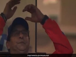 PSL 2023: टीम को मिली हार तो गुस्से में होश खो बैठे वसीम अकरम, सोफे पर मारी लात Video PSL 2023: टीम को मिली हार तो गुस्से में होश खो बैठे वसीम अकरम, सोफे पर मारी लात Video