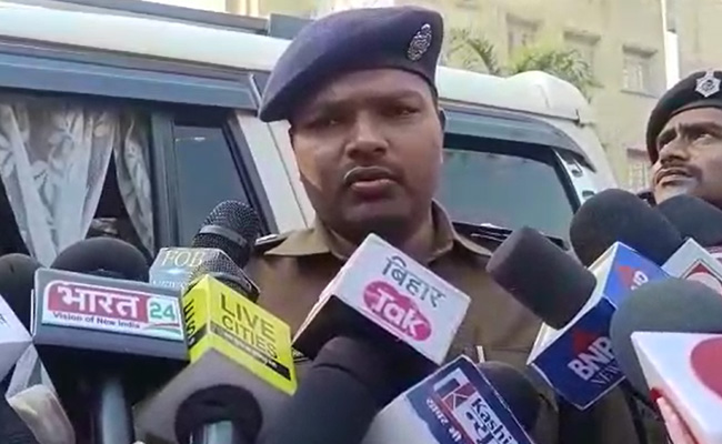 बेगूसराय में युवक की हत्या के बाद बवाल, थाना और स्वास्थ्य केंद्र में भीड़ ने की तोड़फोड़