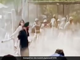 'हैंडपंप' नहीं सनी देओल ने उखाड़ा 'खंभा', Gadar 2 के सेट से लीक हुआ VIDEO, फैंस बोले- ओह माय गॉड 'हैंडपंप' नहीं सनी देओल ने उखाड़ा 'खंभा', Gadar 2 के सेट से लीक हुआ VIDEO, फैंस बोले- ओह माय गॉड