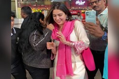 Sara Ali Khan Keeps Calm After Fan Gets Uncomfortably Close Sara Ali Khan Keeps Calm After Fan Gets Uncomfortably Close