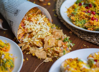 5 Of The Most Popular Kolkata Street Foods Available For Under Rs. 50 5 Of The Most Popular Kolkata Street Foods Available For Under Rs. 50