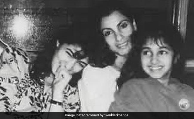 डिंपल कपाड़िया की छोटी बेटी रिंकी खन्ना भी खूबसूरती के मामले में नहीं हैं कम, एक समय में रह चुकीं हैं एक्ट्रेस