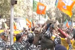 Huge BJP Protest Against Arvind Kejriwal Over Delhi Liquor Policy Case Huge BJP Protest Against Arvind Kejriwal Over Delhi Liquor Policy Case