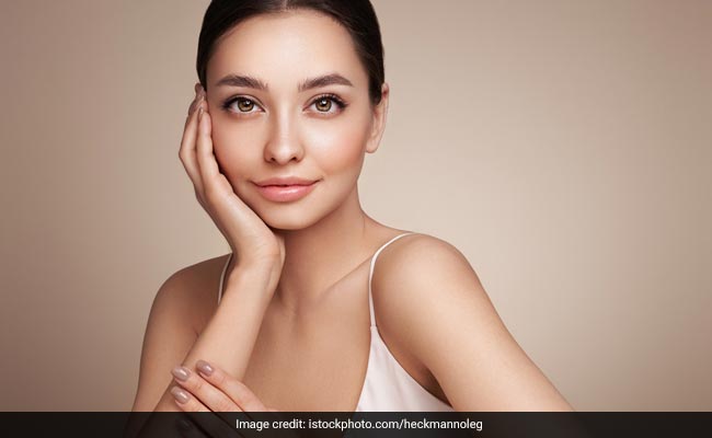 Drinking kesar water can help achieve glowing skin