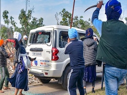 30 Cops Injured In Clash With Protesters Seeking Release Of Sikh Prisoners 30 Cops Injured In Clash With Protesters Seeking Release Of Sikh Prisoners