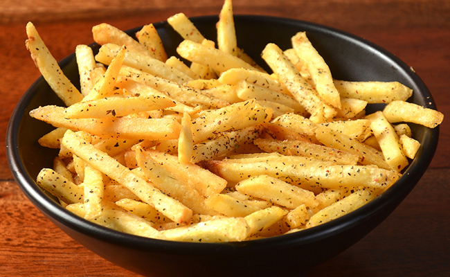 Burger King Employee Arrested After Serving Fries From Garbage To Customers