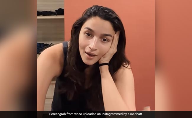 Shraddha Kapoor's ROFL Reply To Alia Bhatt's New Post: "Ranbir Kapoor, <i>Apni Real ID Se Aao</i>"