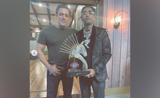 <i>Bigg Boss 16</i> Finale: MC Stan Wins Trophy, Car And Rs 31 Lakh