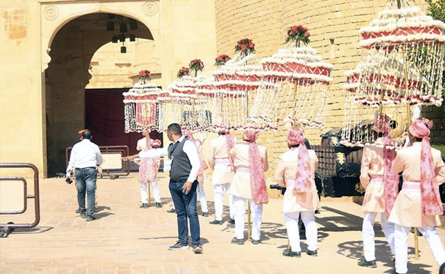 Pics: Band <i>Baaja Baraat</i> At Kiara Advani-Sidharth Malhotra's Wedding Venue