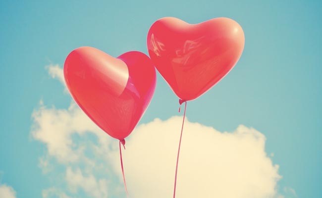 Rose Day To Promise Day, What Each Day Of Valentine's Week Signify