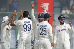 WTC Final की रेस हुई और दिलचस्प, अब फाइनल खेलने की दावेदार ये तीन टीमें WTC Final की रेस हुई और दिलचस्प, अब फाइनल खेलने की दावेदार ये तीन टीमें