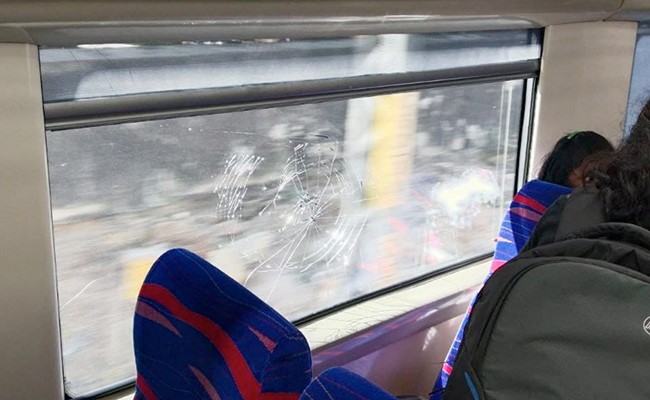 कर्नाटक : बेंगलुरु में वंदे भारत एक्सप्रेस पर पथराव किया गया, मामला दर्ज