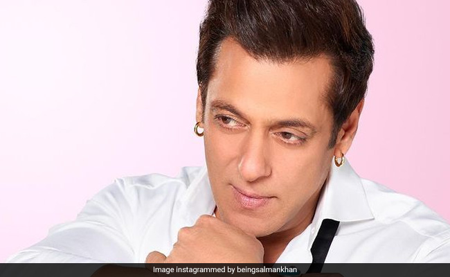 सलमान खान ने अनोखे तरीके से किया 'किसी का भाई किसी की जान' के 'बिल्ली बिल्ली' गाने का ऐलान