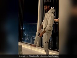 'फर्जी' के साथ ओटीटी डेब्यू करने के बाद शाहिद कपूर पर ऐसे चढ़ा 'जट्टा दा स्वैग', VIDEO देखकर फैंस बोले- ''लगता है भाभी...'   'फर्जी' के साथ ओटीटी डेब्यू करने के बाद शाहिद कपूर पर ऐसे चढ़ा 'जट्टा दा स्वैग', VIDEO देखकर फैंस बोले- ''लगता है भाभी...'