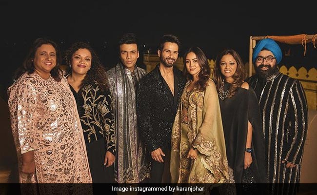 Karan Johar's "<i>Hum Saath Saath Hain</i>" Moments At Kiara Advani-Sidharth Malhotra's Wedding