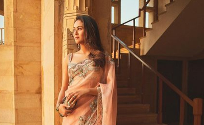 New Day, New Pics From Mira Rajput's Jaisalmer Diaries