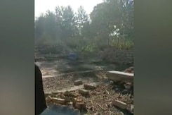 2 Die In UP Anti-Encroachment Drive, Cops Say They Set Themselves On Fire 2 Die In UP Anti-Encroachment Drive, Cops Say They Set Themselves On Fire