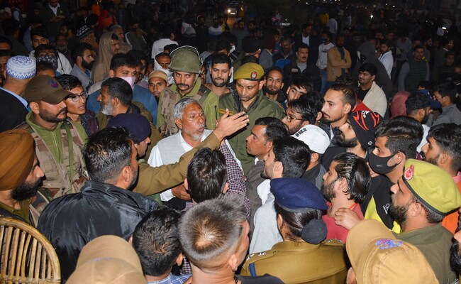 5 Arrested For Stone Throwing During Jammu Anti-Encroachment Drive: Police