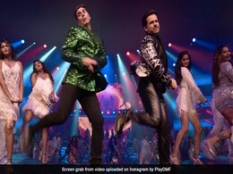 <i>Selfiee</i> Song <i>Main Khiladi</i>: Akshay Kumar And Emraan Hashmi's Epic Dance-Off <i>Selfiee</i> Song <i>Main Khiladi</i>: Akshay Kumar And Emraan Hashmi's Epic Dance-Off