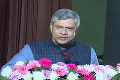 केंद्रीय मंत्री अश्विनी वैष्णव ने 'डिजिटल भुगतान उत्सव' का किया शुभारंभ केंद्रीय मंत्री अश्विनी वैष्णव ने 'डिजिटल भुगतान उत्सव' का किया शुभारंभ