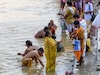 Kartik Amavasya 2025: आज है स्नान-दान की कार्तिक अमावस्या, जानें क्या करें और क्या न करें