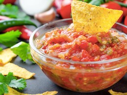 Take Your Snacks To The Next Level - Pair Them With These 5 Mexican Dips