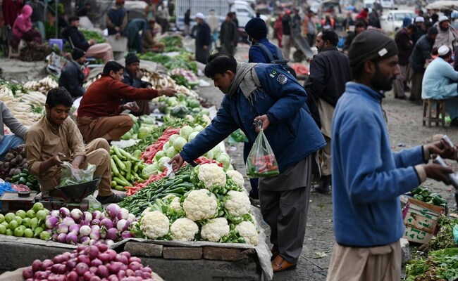US Encourages Pak To Continue Working With IMF To Improve Its Economy