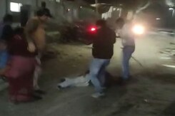On Camera, Auto Driver Kicked, Hit With Sticks In Madhya Pradesh On Camera, Auto Driver Kicked, Hit With Sticks In Madhya Pradesh