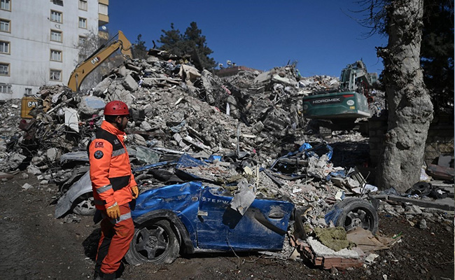Teen Rescued From Rubble 248 Hours After Turkey Earthquake