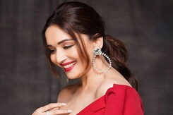 ट्राई करें माधुरी दीक्षित की तरह यह ज्वेलरी कलेक्शन ट्राई करें माधुरी दीक्षित की तरह यह ज्वेलरी कलेक्शन