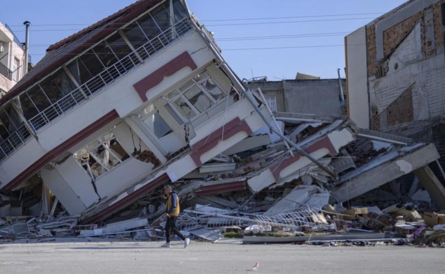 After Turkey Tragedy, Experts Renew Alarm For Similar Quake In Istanbul