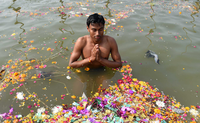 Bhadrapad Amavasya 2025: इस महीने कब है अमावस्या, जानिए स्नान और दान का शुभ मुहूर्त क्या है