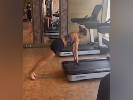 व्हील लेकर ट्रेडमील पर कसरत करती दिखीं कृति सेनन, फिट रहने के लिए बेस्ट है ये कोर एक्सरसाइज, आप भी जानिए फायदे व्हील लेकर ट्रेडमील पर कसरत करती दिखीं कृति सेनन, फिट रहने के लिए बेस्ट है ये कोर एक्सरसाइज, आप भी जानिए फायदे