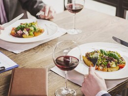 Office Team के साथ लंच पर जा रहे हैं तो गलती से भी ना ऑर्डर करें ये 5 फूड आइटम्स, यहां देखे लिस्ट Office Team के साथ लंच पर जा रहे हैं तो गलती से भी ना ऑर्डर करें ये 5 फूड आइटम्स, यहां देखे लिस्ट