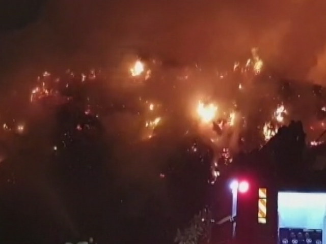 नवी मुंबई: ‘डंपिंग ग्राउंड’ में लगी आग, किसी के घायल होने की खबर नहीं