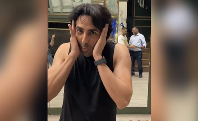 Ayushmann Khurrana's Face Is "All Pizza Lovers On A Diet" Everywhere