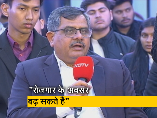 आर्थिक पत्रकार हरवीर सिंह ने कहा , "बजट से बहुत बड़े तबके को खुश करने की कोशिश हुई है"