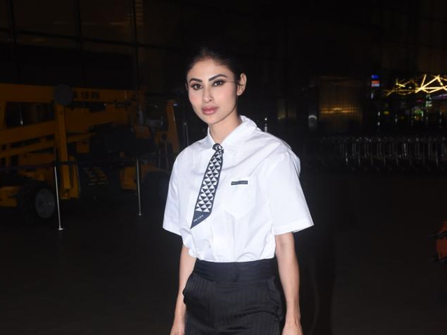 Mouni Roy's Airport OOTD