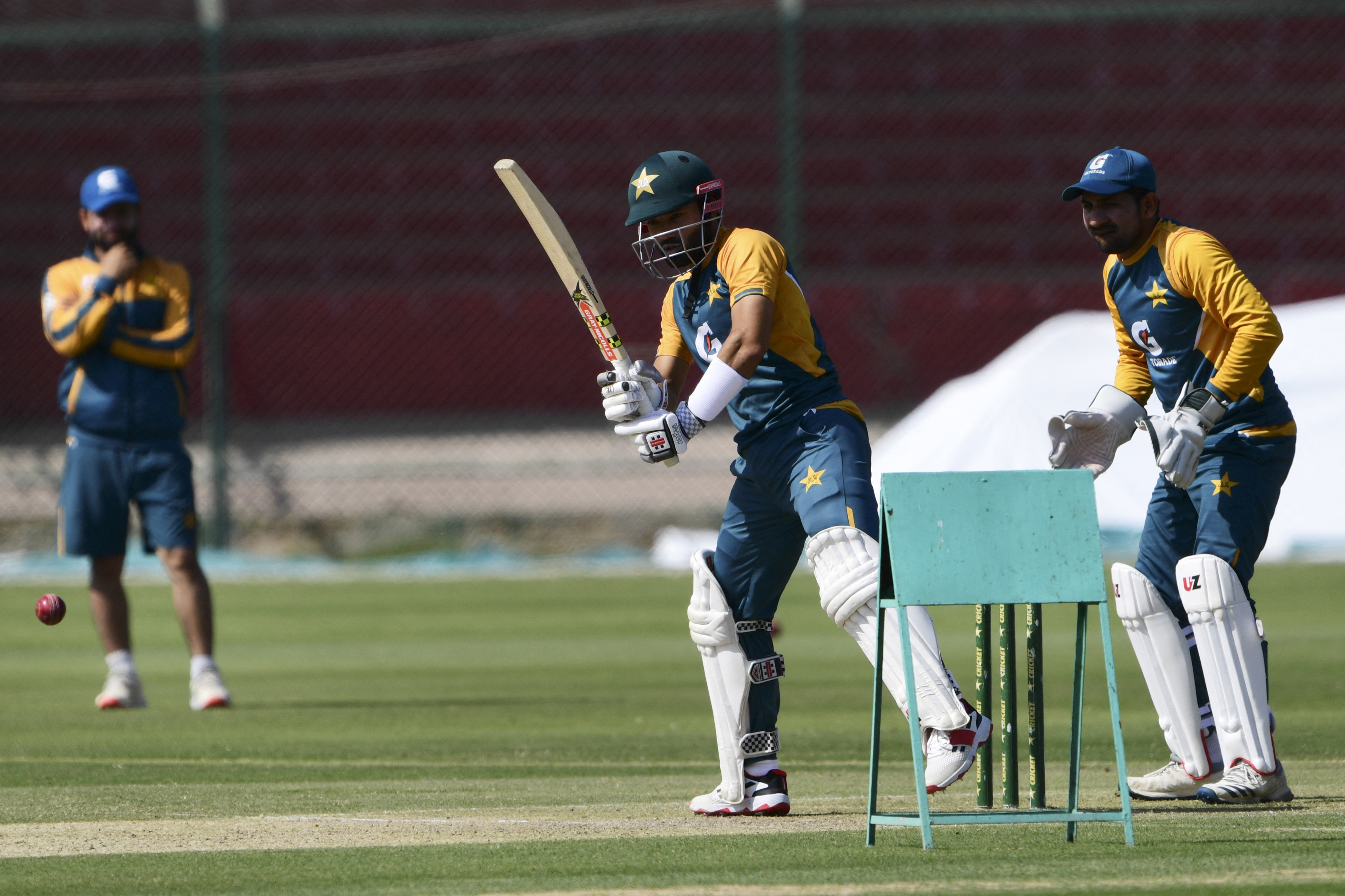 ICC T20I Rankings में सूर्यकुमार यादव की बादशाहत खतरे में, पाकिस्तानी दिग्गज मोहम्मद रिजवान ने मारी लंबी छलांग, जानें टॉप 10