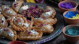 Bored Of Sweet Gujiyas? Try This Delicious Paneer Gujiya Recipe At Home