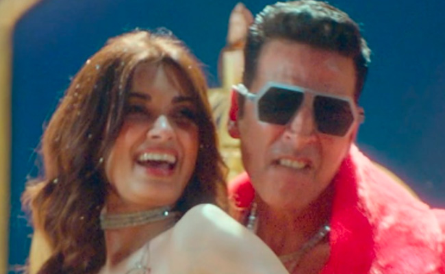 <i>Selfiee</i> Song <i>Kudi Chamkeeli</i> Out. This Akshay Kumar, Diana Penty Track Is The Perfect Party Number