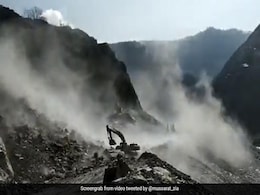 जम्मू-श्रीनगर राष्ट्रीय राजमार्ग पर भूस्खलन से एक की मौत, 6 घायल जम्मू-श्रीनगर राष्ट्रीय राजमार्ग पर भूस्खलन से एक की मौत, 6 घायल