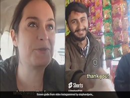 Watch: Man Returns US Woman's Lost Wallet, Internet Calls Him "Ambassador Of Indian Tourism" Watch: Man Returns US Woman's Lost Wallet, Internet Calls Him "Ambassador Of Indian Tourism"