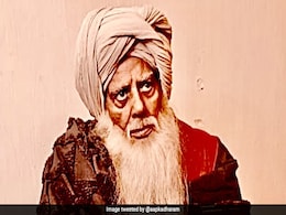First Look: Dharmendra Is Almost Unrecognizable As Sufi Saint Salim Chishti First Look: Dharmendra Is Almost Unrecognizable As Sufi Saint Salim Chishti
