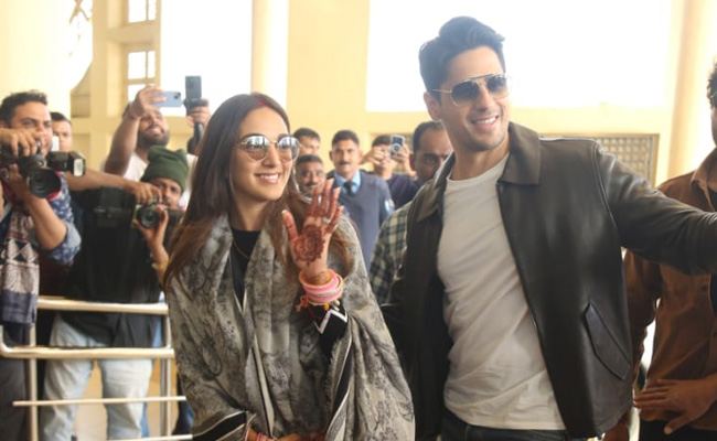 Newlyweds Kiara Advani And Sidharth Malhotra Spotted At Jaisalmer Airport. See Pics