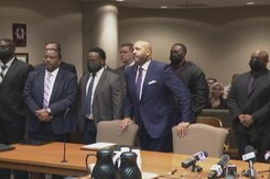 5 US Police Officers Plead "Not Guilty" To Fatal Beating Of Black Man 5 US Police Officers Plead "Not Guilty" To Fatal Beating Of Black Man