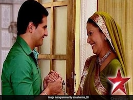 असल जिंदगी में इतनी ग्लैमरस हैं अक्षरा की ऑनस्क्रीन सासू मां, इंडस्ट्री से दूर इस तरह जी रही हैं अपनी जिंदगी असल जिंदगी में इतनी ग्लैमरस हैं अक्षरा की ऑनस्क्रीन सासू मां, इंडस्ट्री से दूर इस तरह जी रही हैं अपनी जिंदगी