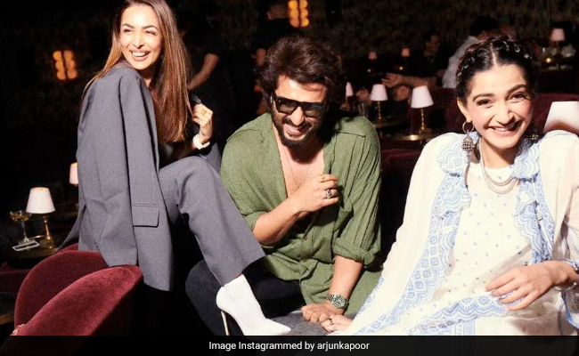 Full House At <i>The Night Manager</i> Screening Hosted By Rhea Kapoor: Sonam, Arjun-Malaika And Others